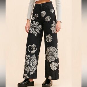 Free People We the Free Talia Floral Wide-Leg Black Jeans Size 24 NWT